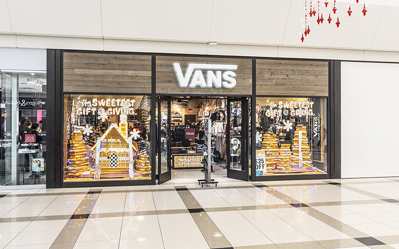 vans in woodland mall