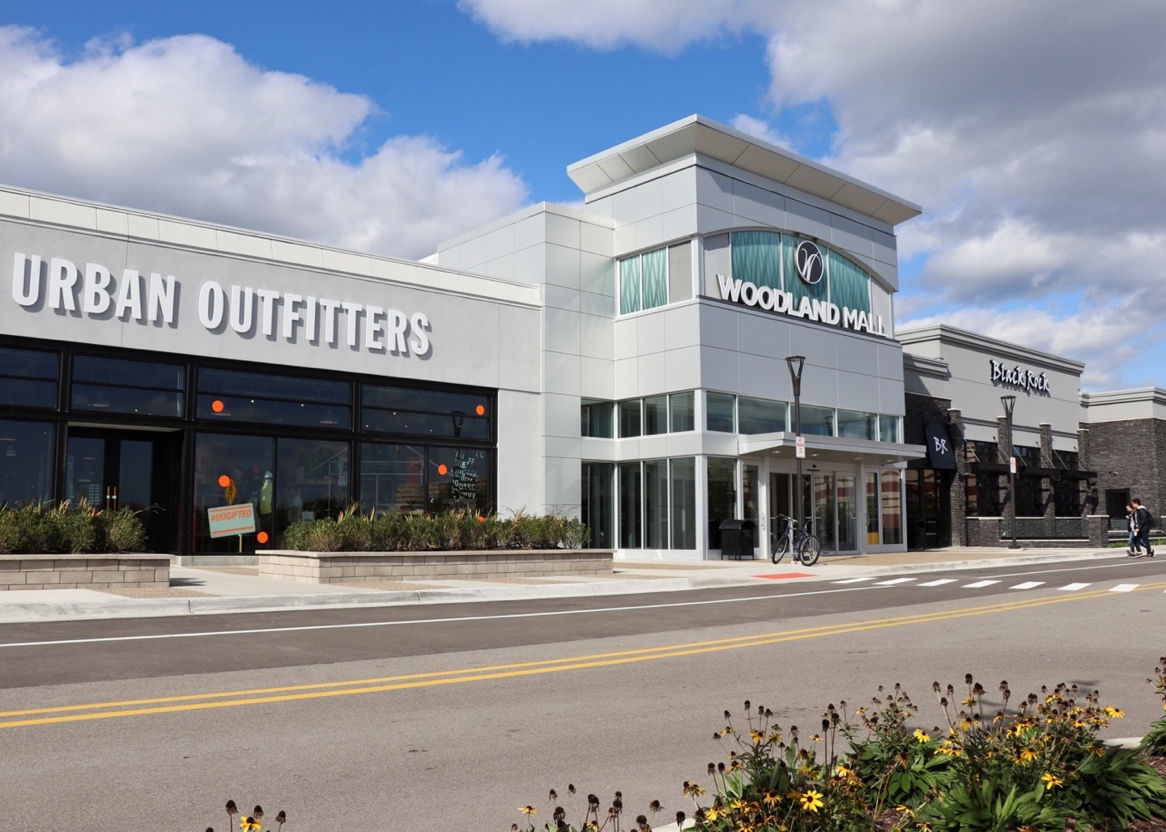 Van Maur at Woodland Mall reopens June 8